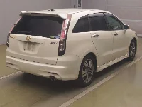 Цена авто Honda Stream с аукционов Японии, номер кузова RN6, пробег 135 000, оценка 8