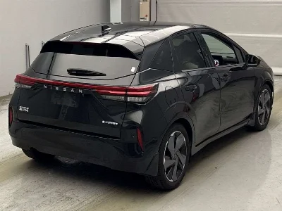 NISSAN AURA