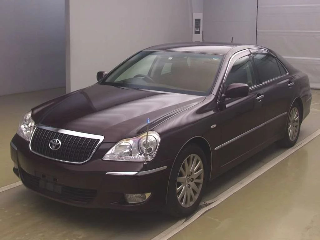 Toyota CROWN MAJESTA  с аукциона в Японии