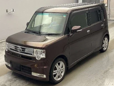 TOYOTA PIXIS SPACE