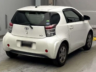 Toyota iQ
