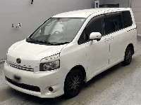 Цена авто Toyota Voxy с аукционов Японии, номер кузова ZRR70G, пробег 225 000, оценка 4