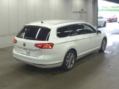 VOLKSWAGEN PASSAT VARIANT