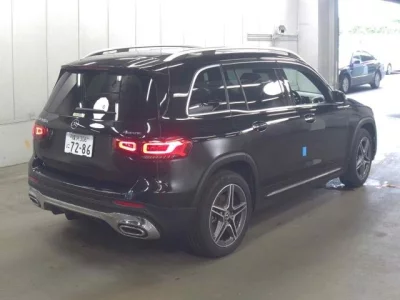 MERCEDES BENZ GLB