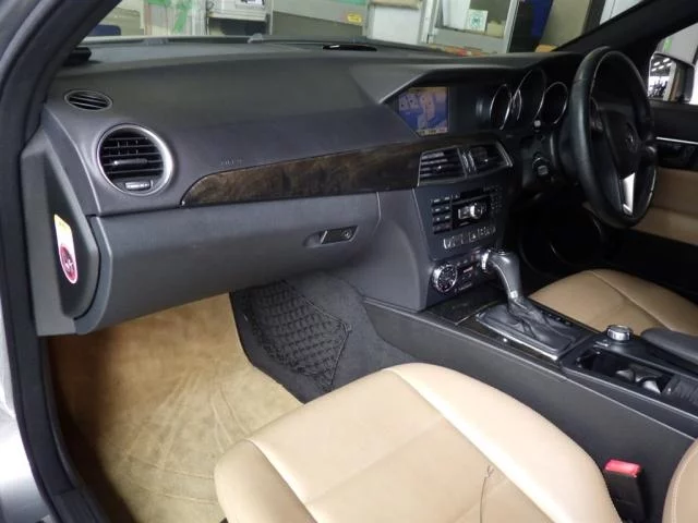 Mercedes-Benz C-Class  с аукциона в Японии