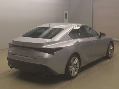 LEXUS IS