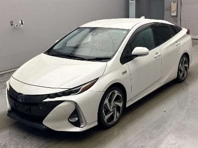 TOYOTA PRIUS PHV