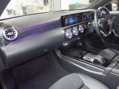 MERCEDES BENZ CLA