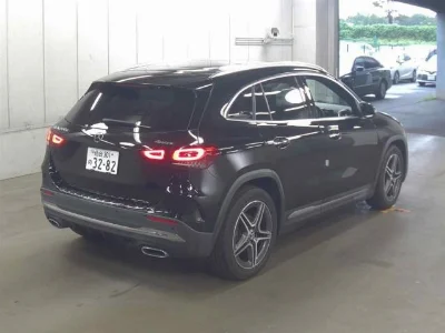 MERCEDES BENZ GLA