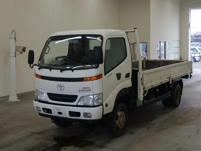 TOYOTA DYNA