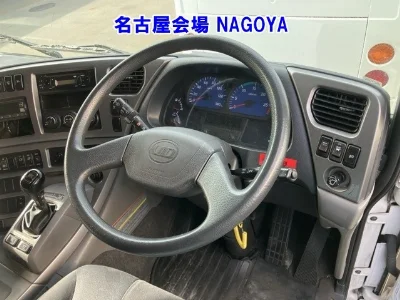NISSAN DIESEL (UD) QUON