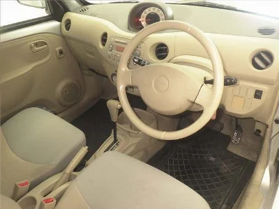 DAIHATSU ESSE