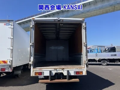 MITSUBISHI CANTER