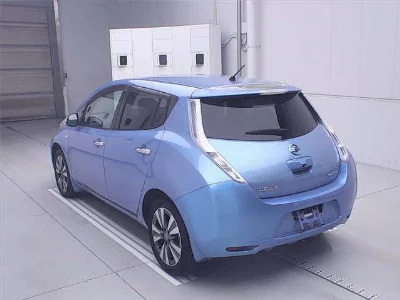 NISSAN LEAF