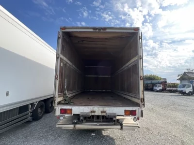 Isuzu Forward