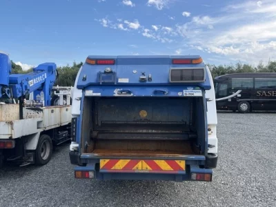 MITSUBISHI CANTER
