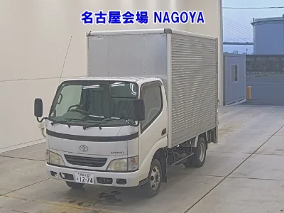TOYOTA DYNA