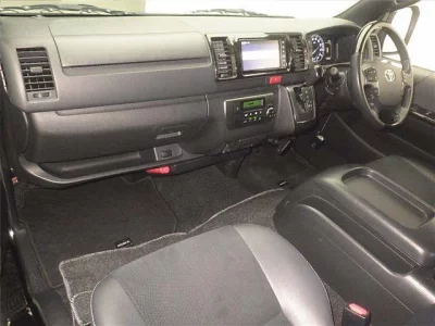TOYOTA HIACE VAN