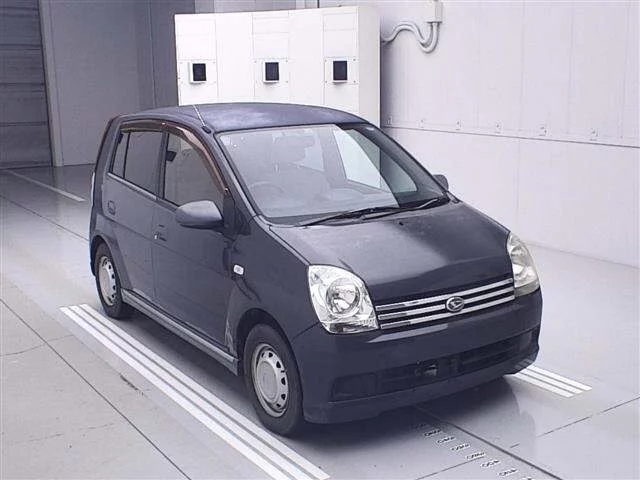 Daihatsu Mira 2005