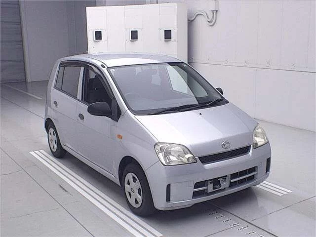 Daihatsu Mira 2005