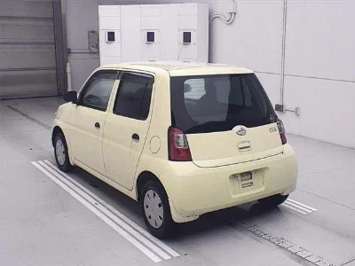 DAIHATSU ESSE