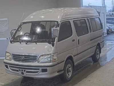 TOYOTA HIACE