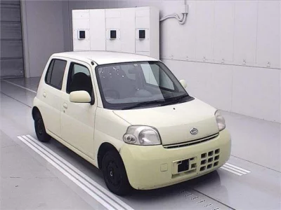 DAIHATSU ESSE