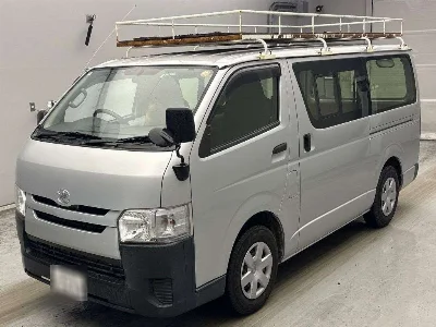 TOYOTA REGIUS VAN