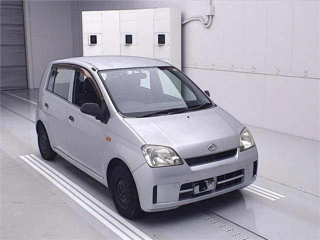 Daihatsu Mira 2005