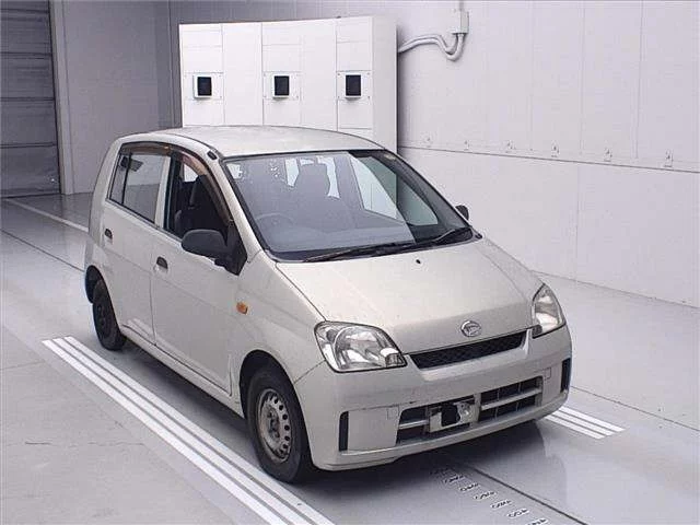 Daihatsu Mira 2005