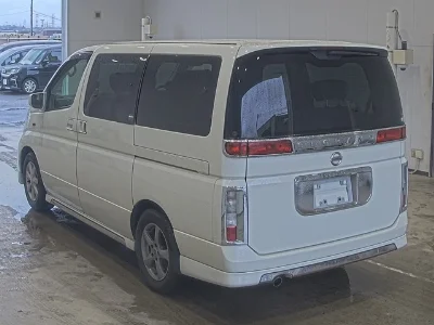 NISSAN ELGRAND