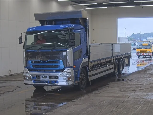 Nissan UD 2012