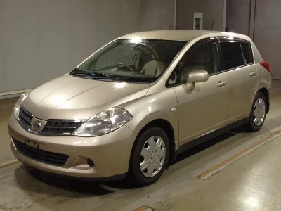 NISSAN TIIDA
