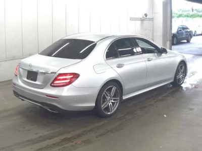 MERCEDES BENZ E CLASS