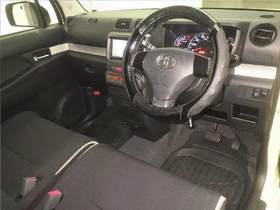 TOYOTA PIXIS SPACE