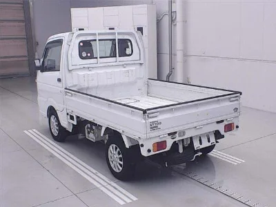 NISSAN CLIPPER TRUCK