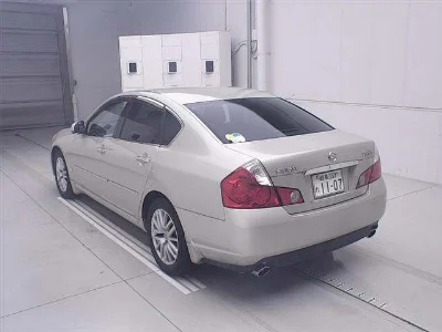 NISSAN FUGA