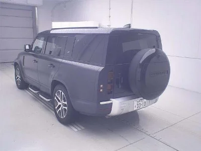 LAND ROVER DEFENDER