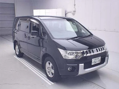 MITSUBISHI DELICA D5