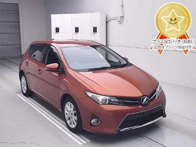 TOYOTA AURIS