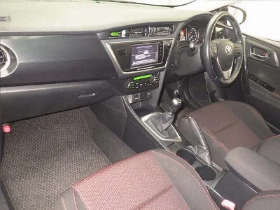 TOYOTA AURIS