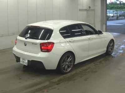BMW 1 SERIES