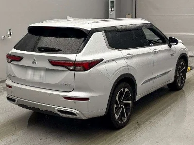 MITSUBISHI OUTLANDER PHEV