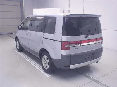 MITSUBISHI DELICA D5