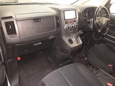 MITSUBISHI DELICA D5
