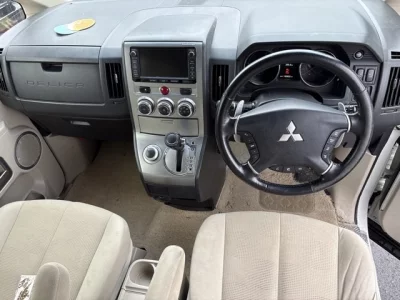 MITSUBISHI DELICA D5