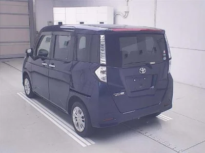 TOYOTA TANK