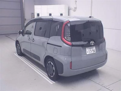 Toyota Sienta