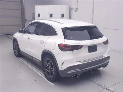 MERCEDES BENZ GLA