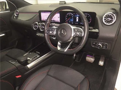 MERCEDES BENZ GLA